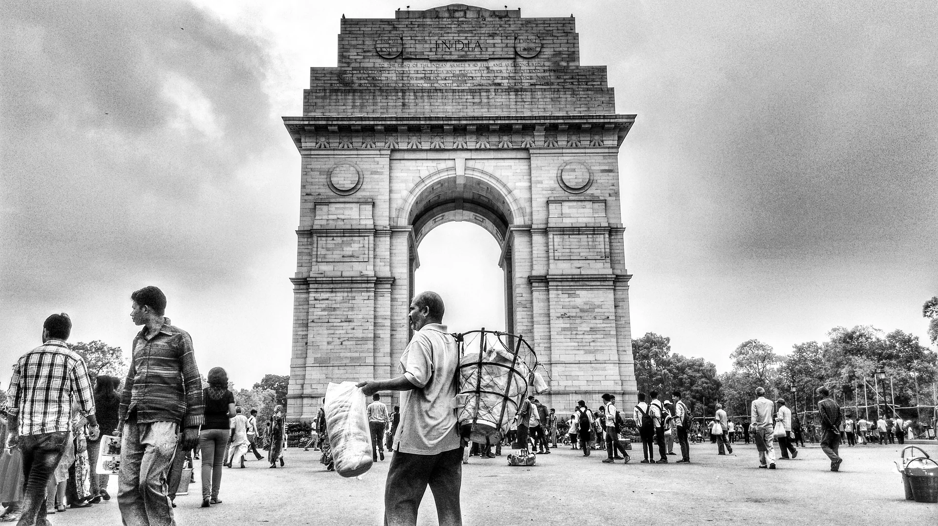 नई दिल्ली में इंडिया गेट का दृश्य